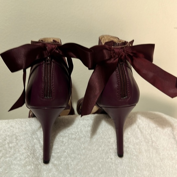 Metaphor Size 8M Plum color High Heel Shoe. - Picture 3 of 12